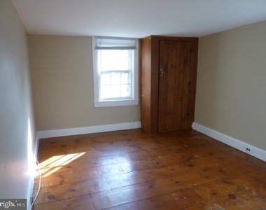 12 E Jefferson Street - Photo Thumbnail 10