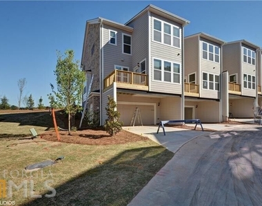 200 Braeden Way - Photo Thumbnail 16