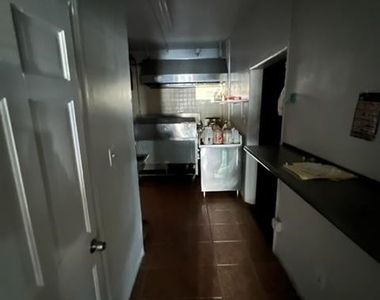 692 Summit Ave - Photo Thumbnail 9