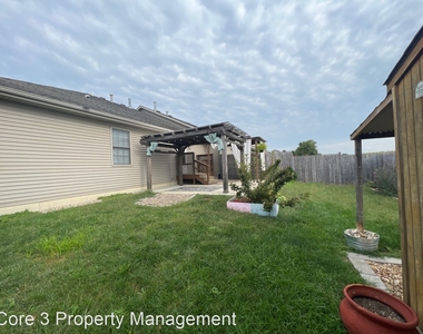 618 Heathrow Ln - Photo Thumbnail 2