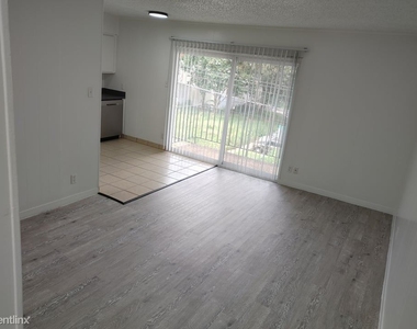 2410 Longview - Photo Thumbnail 2