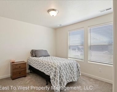 574 Alpine Lake Street - Photo Thumbnail 7