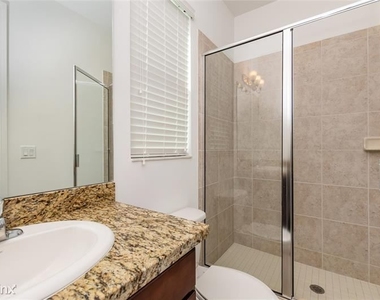 11726 Sw 13th Ct Unit#11726 - Photo Thumbnail 8