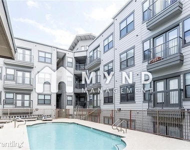 2502 Leon St Apt 500 - Photo Thumbnail 0