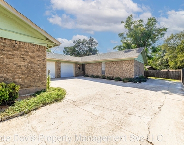 3408 South Oak Drive - Photo Thumbnail 0