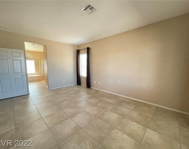 2852 Forest Grove Drive - Photo Thumbnail 18