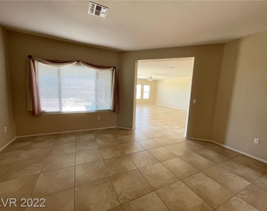 2852 Forest Grove Drive - Photo Thumbnail 4