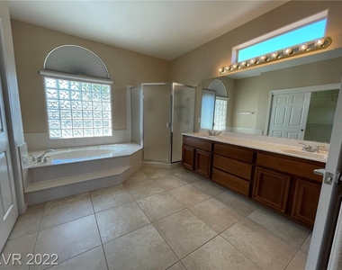 2852 Forest Grove Drive - Photo Thumbnail 22