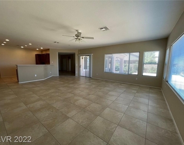 2852 Forest Grove Drive - Photo Thumbnail 5