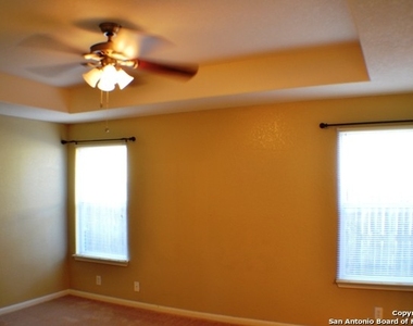 261 Arcadia Pl - Photo Thumbnail 14