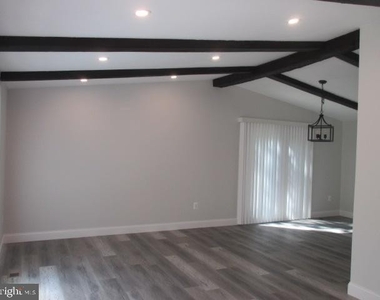 6332 Sandchain Road - Photo Thumbnail 5