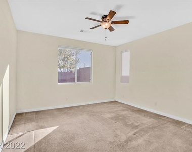 10419 Bush Mountain Avenue - Photo Thumbnail 15