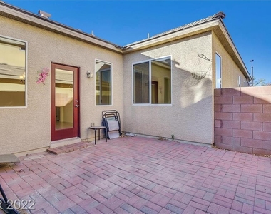 10419 Bush Mountain Avenue - Photo Thumbnail 32