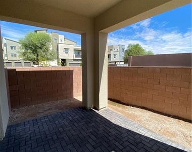 11250 Cactus Tower Avenue - Photo Thumbnail 30