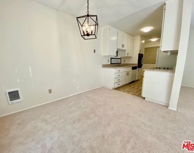 5650 Sumner Way - Photo Thumbnail 11