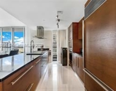 485 Brickell Ave Apt 3602 - Photo Thumbnail 4