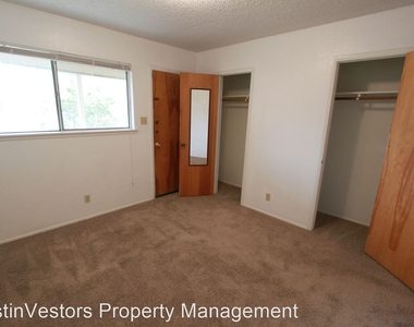 3311 Red River St - Photo Thumbnail 12