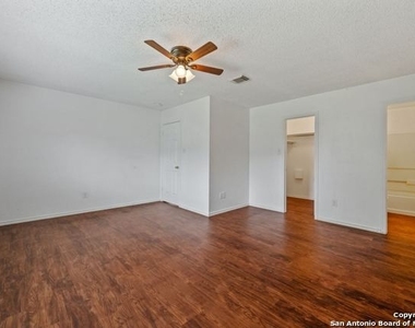 6802 Canary Meadow Dr - Photo Thumbnail 15