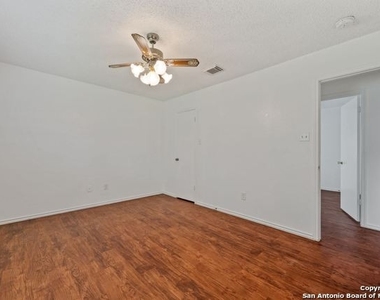 6802 Canary Meadow Dr - Photo Thumbnail 19