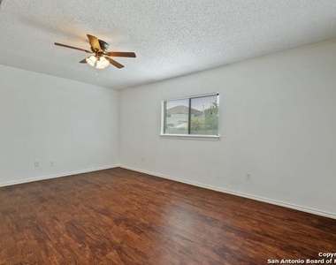 6802 Canary Meadow Dr - Photo Thumbnail 14
