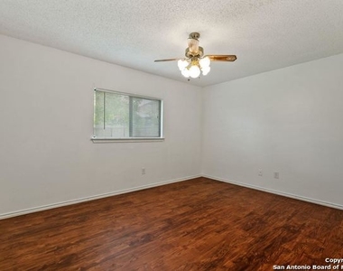 6802 Canary Meadow Dr - Photo Thumbnail 18