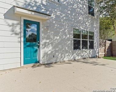 1661 Rolling Brook Ln - Photo Thumbnail 28