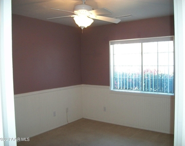 745 Peppermint Way - Photo Thumbnail 10