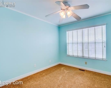 6926 Grand Prairie Dr - Photo Thumbnail 16