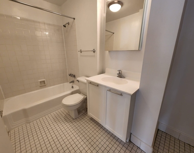 236 East 39th Street - Photo Thumbnail 2