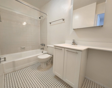 236 East 36th Street - Photo Thumbnail 6