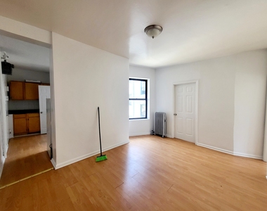 321 East 108th Street - Photo Thumbnail 4