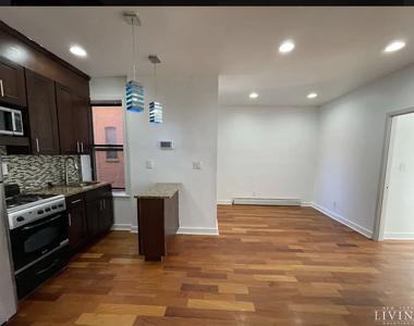 85 Ralph Avenue - Photo Thumbnail 4