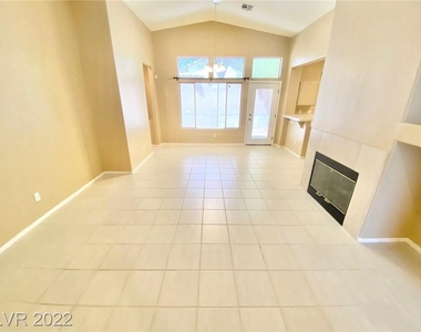 1605 Cimarron Crest Street - Photo Thumbnail 10