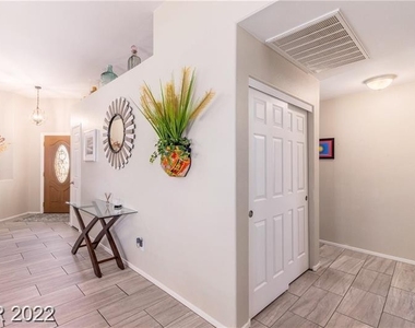 5473 Green Palms Street - Photo Thumbnail 4