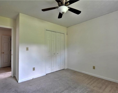 4810 Hampton Square Drive - Photo Thumbnail 21