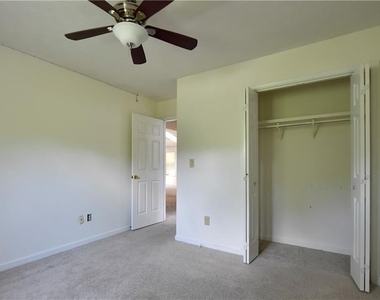 4810 Hampton Square Drive - Photo Thumbnail 22