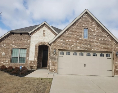 1563 Country Crest Drive - Photo Thumbnail 1