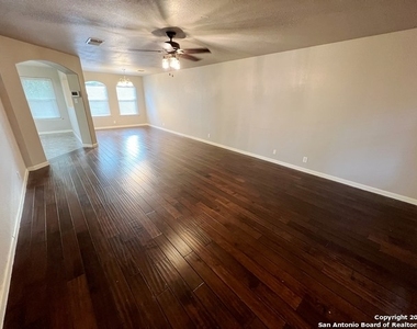 2215 Opelousas Trail - Photo Thumbnail 3