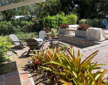 907 Coquina Lane - Photo Thumbnail 10