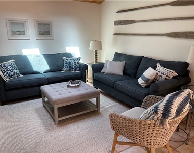 907 Coquina Lane - Photo Thumbnail 8