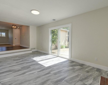 201 Cottonwood Street - Photo Thumbnail 8