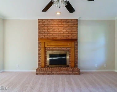 2589 Milton Ln - Photo Thumbnail 2