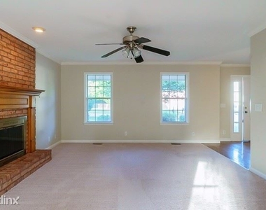 2589 Milton Ln - Photo Thumbnail 3