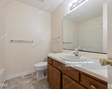 4112 R Cobble Court - Photo Thumbnail 20