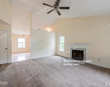 4112 R Cobble Court - Photo Thumbnail 5