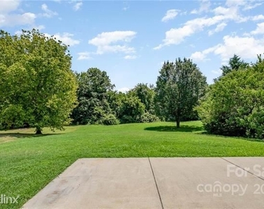 253 R Royalton Road - Photo Thumbnail 20