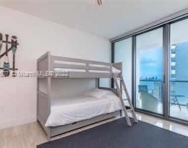 1451 Brickell Ave Unit 1603 - Photo Thumbnail 9