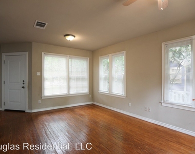 4903 Caswell Ave - Photo Thumbnail 11
