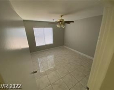 8070 West Russell Road - Photo Thumbnail 10