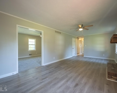 5051 Horton Place Place - Photo Thumbnail 6